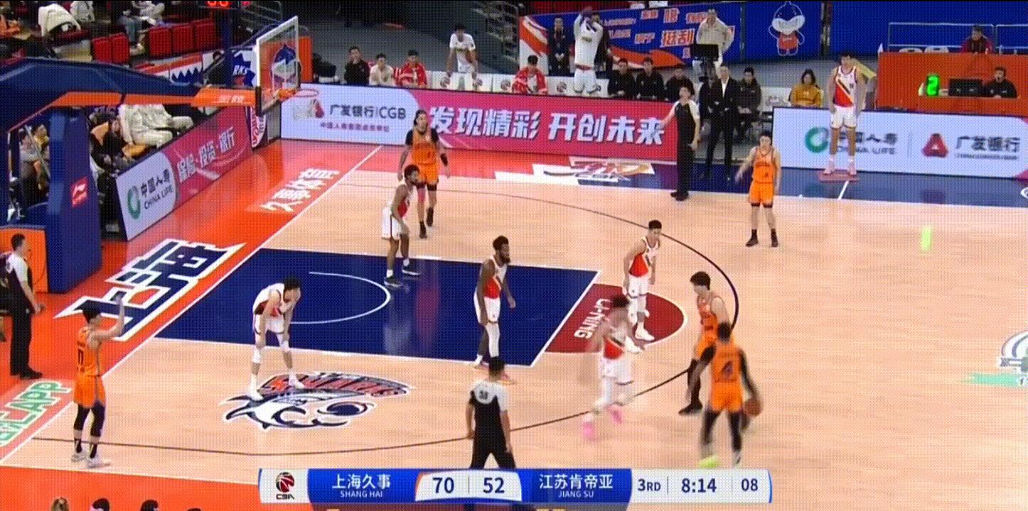 精彩对决连番上演，球队实力悬殊加剧的简单介绍